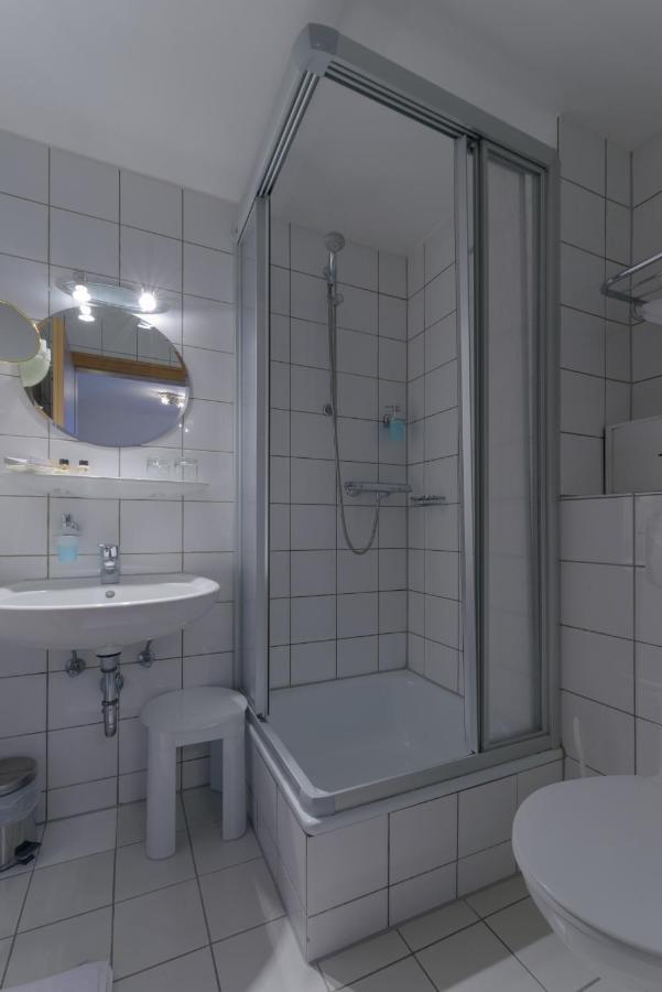 Hotel "Malerwinkel" Gmbh Seeon-Seebruck Quarto foto