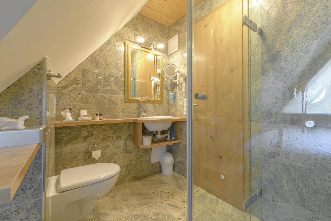 Hotel "Malerwinkel" Gmbh Seeon-Seebruck Quarto foto